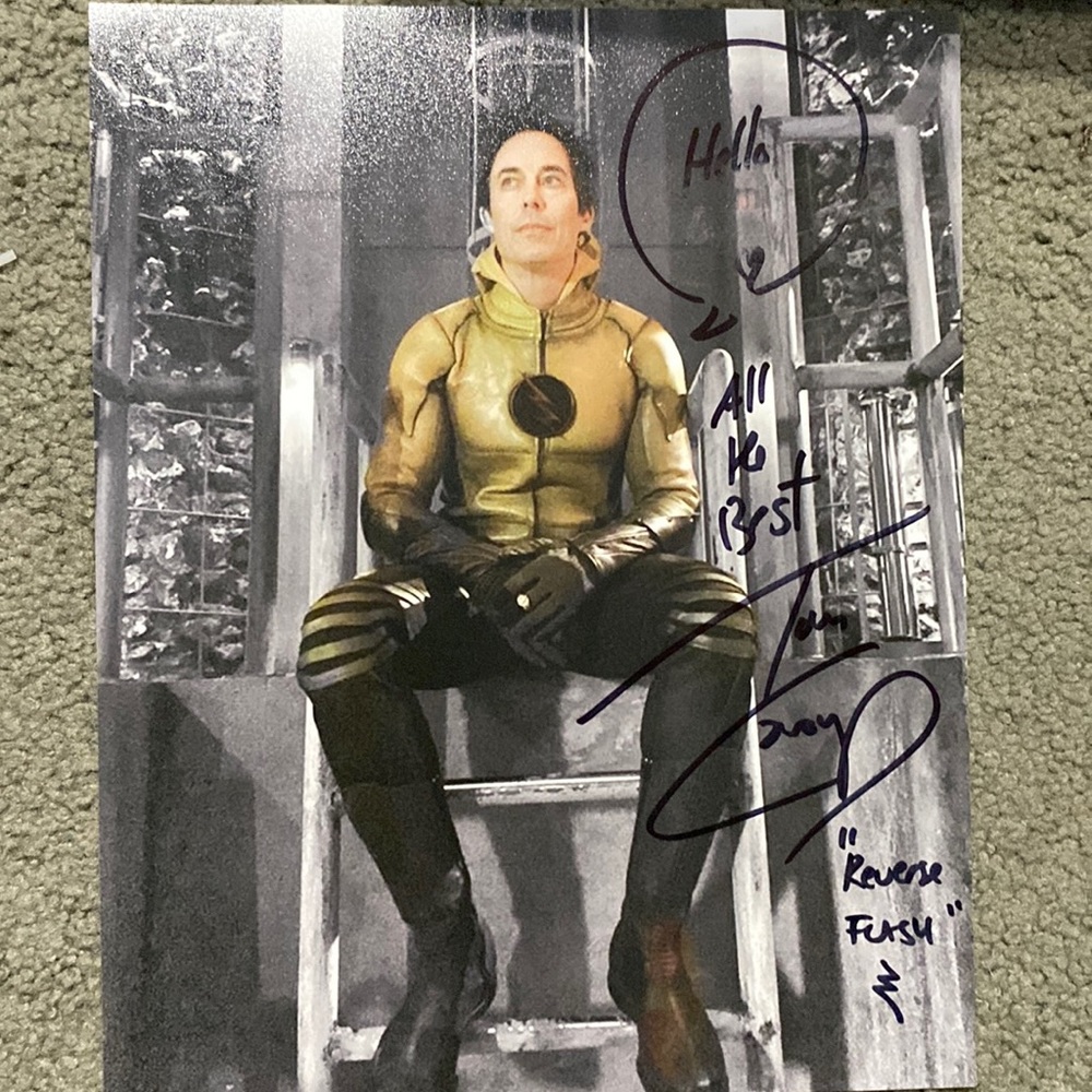 Tom cavanagh autograph